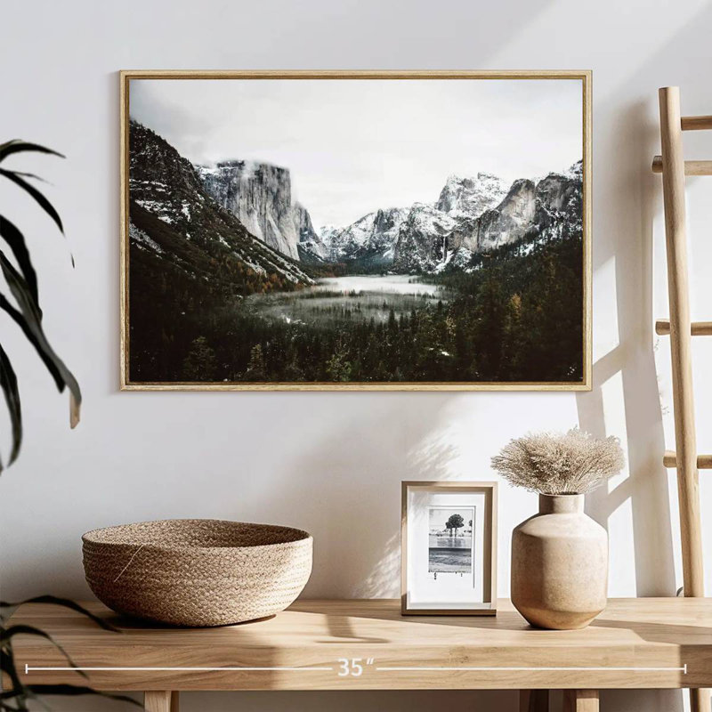 Yosemite Winter Magic, 25 po x 17 po, Cadre flottant en bois naturel