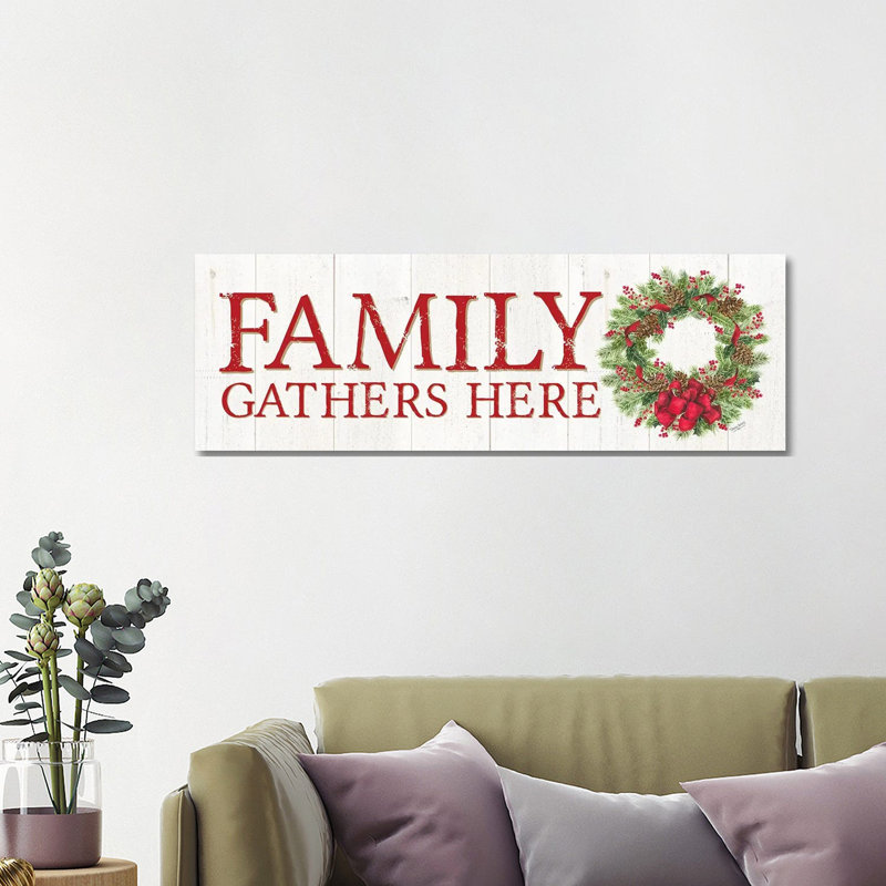 Signe de couronne «Family Gather Here» par Tara Reed - impression, H 16 po x l 48 po x 1,5 po, Toile tendue