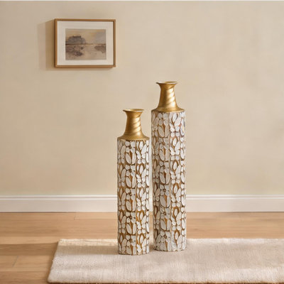 Vases and Jars with Bedroom and Living Room, pairing Shelving with Metal Frame and combining 32.3