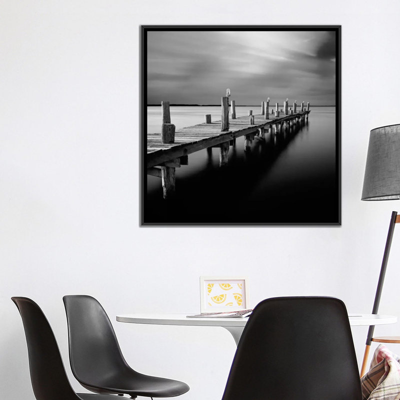 Time par Moises Levy - Giclée sur toile tendue avec châssis, H 18 po x l 18 po x P 1,5 po, Toile avec cadre noir