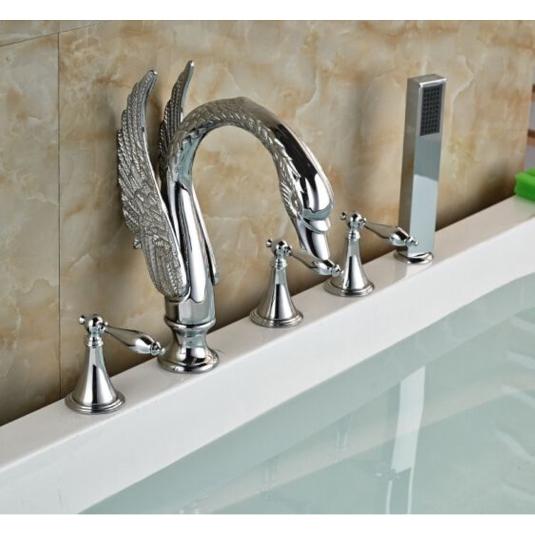 Single-handle kitchen faucet with dual spray function and swivel spout for ease