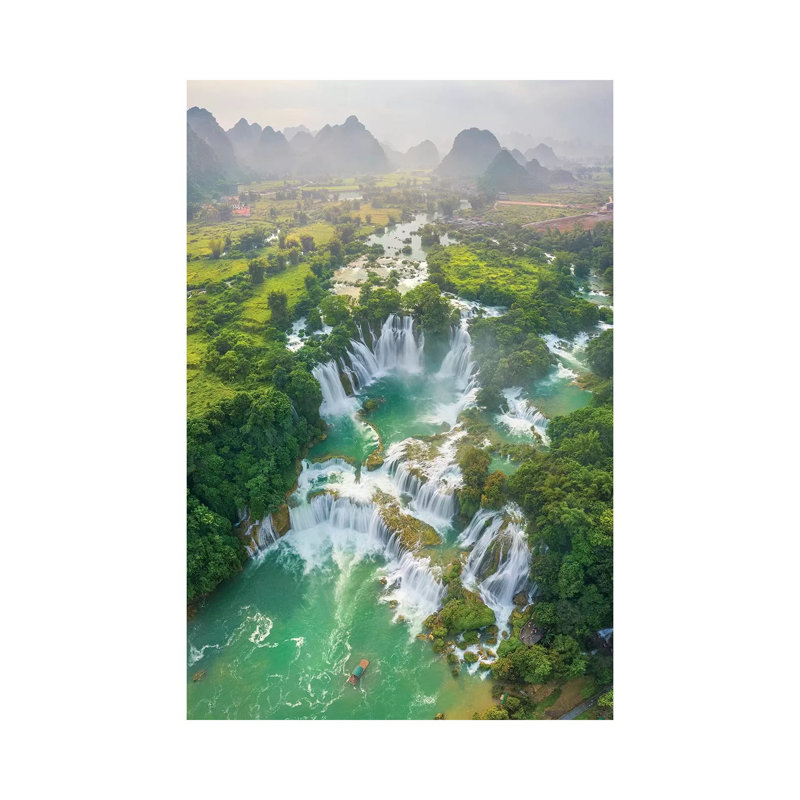 «Ban Gioc Waterfall» par Trung Pham, reproduction de photo sur toile tendue, H 26 po x l 18 po x 1,5 po