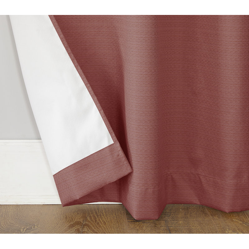 Panneau de rideau thermique obscurcissant et isolant avec œillets Sauers, Rouge, l 40 po x L 95 po