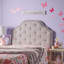 Tête de lit en tissu gris pour lit simple avec coutures élégantes en losange et détails cloutés revêtus d'un magnifique motif capitonné-1010827357