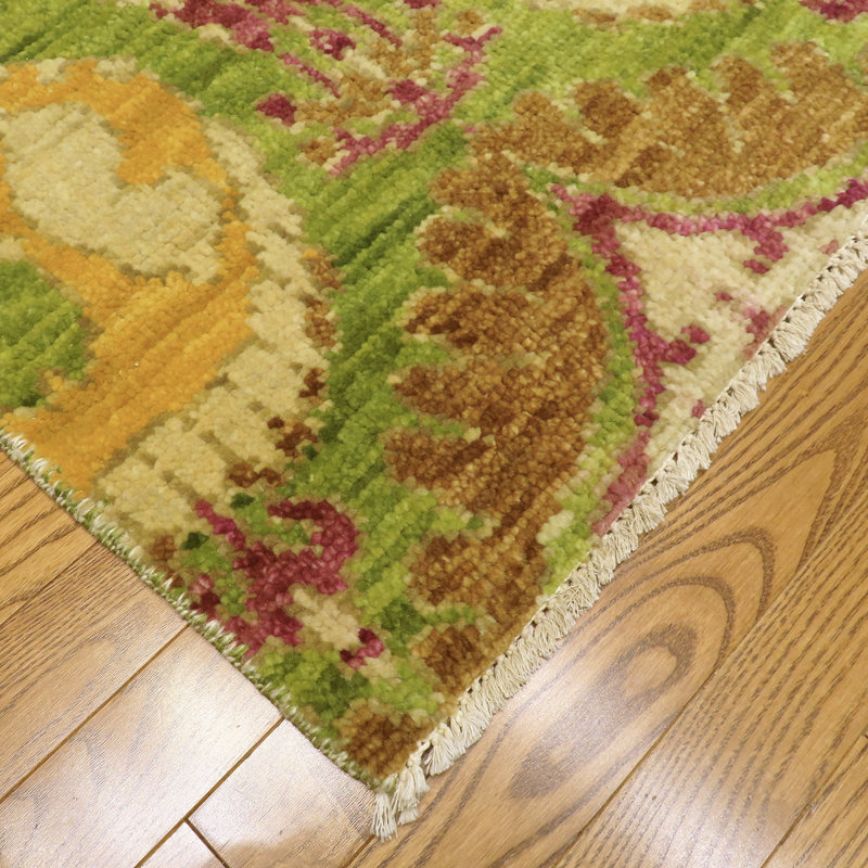 Vogue Hand Knotted Wool Area Rug, Rectangle 6' x 9'