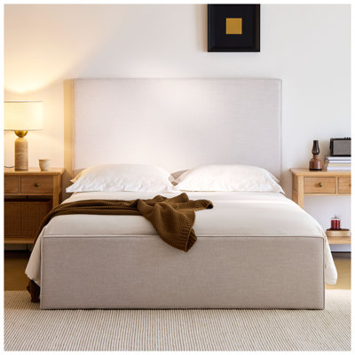 Grande base de lit tapissier avec tête de lit 52 po Lucas