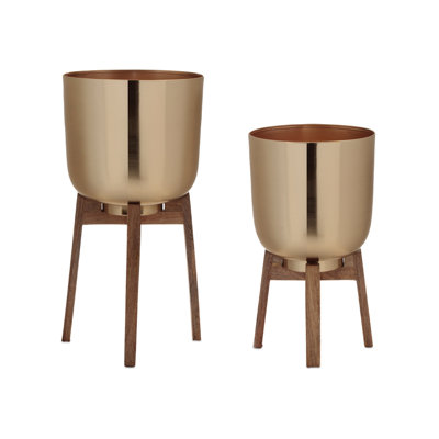 Round Metal Planter with Wooden Stand
