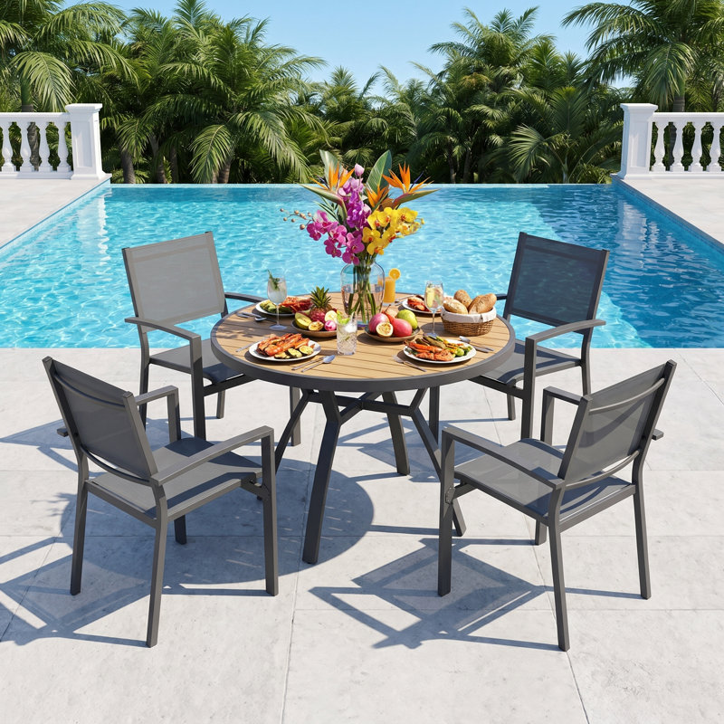  Ensemble de salle à manger 5 pièces Abshire, table et chaises d'extérieur pour 4 personnes avec plateau rond en HDPS et structure en métal résistant aux intempéries, ensemble de salle à manger de patio toutes saisons pour cour, terrasse et jardin