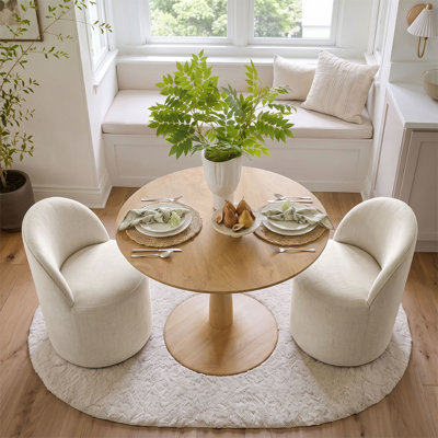 Ensemble table et chaises de salle à manger pour 2 personnes avec table ronde et 2 chaises pivotantes en tissu rembourré.