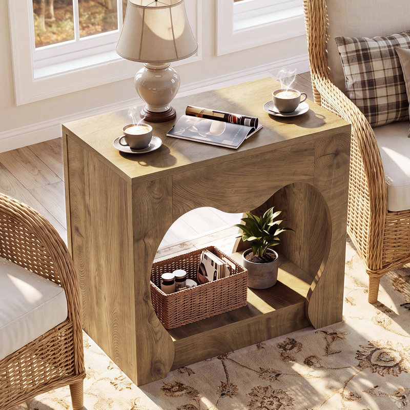 Table d'appoint en bois à découpes Heart