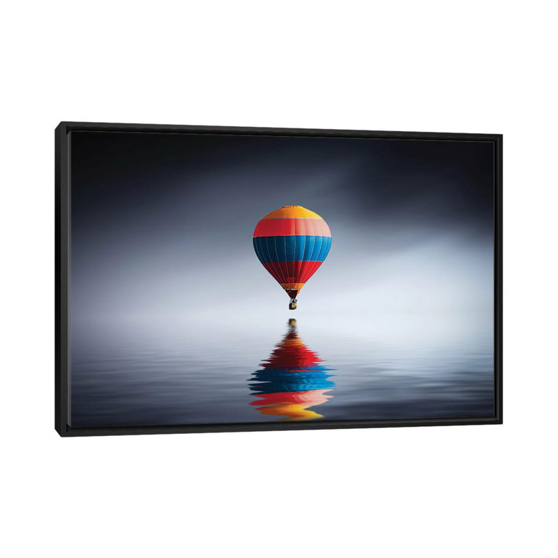 «Reflection Balloon» par Bess Hamiti, impression sur toile tendue, H 18 po x l 26 po x P 1,5 po, Toile encadrée noire