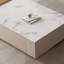 Table basse en bois de style crème sur pied