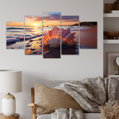 Sunset Shoreline Treasures IV - Coastal Beach, art mural multi-panneaux pour le salon