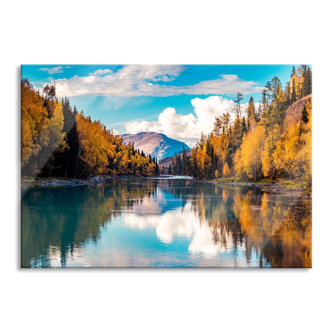 Glasbild Bergsee mit Herbstwald