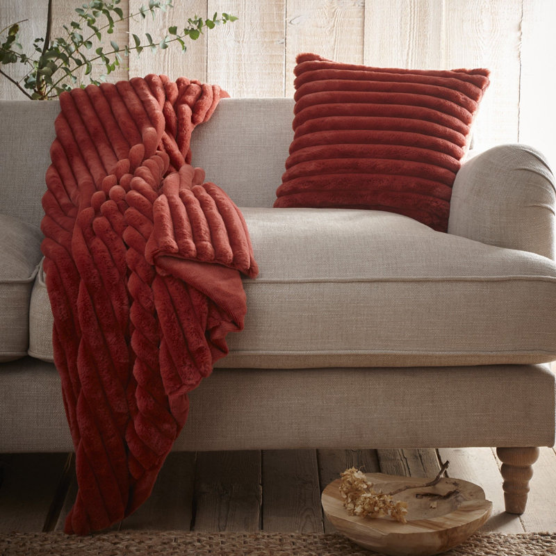 Morritz Throw Blanket, Red