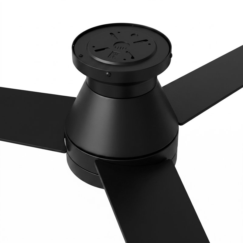 Ventilateur de plafond encastré de 132 cm (52 ​​po) avec télécommande pour l'éclairage, pales réversibles, moteur CC silencieux à haut débit d'air.