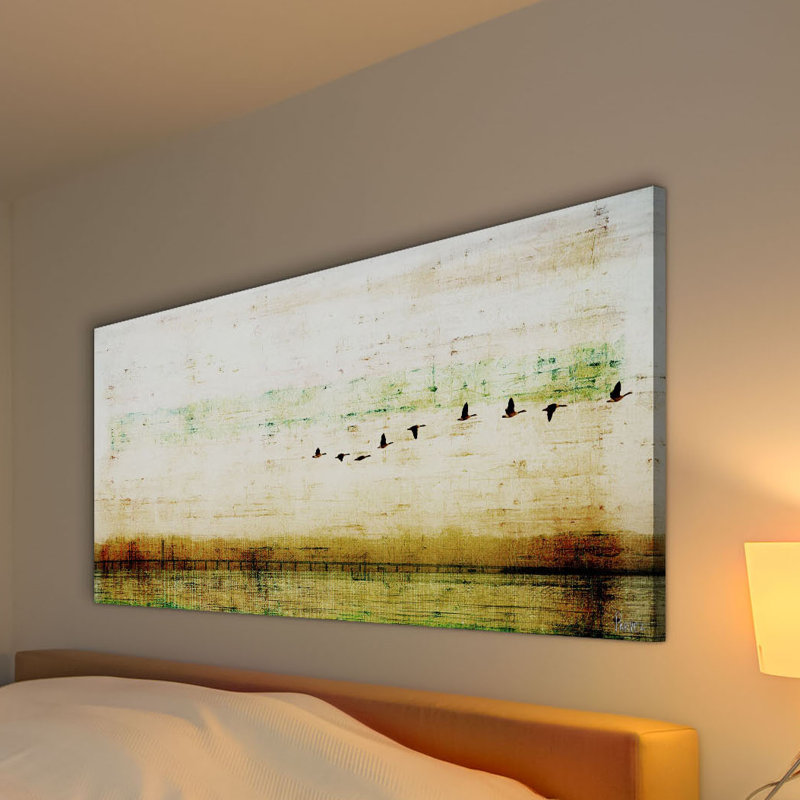 "Birds Flying" par Parvez Taj, reproduction d'art sur toile tendue, H 30 po x l 60 po