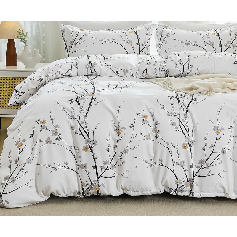 Microfiber / Polyester Floral Duvet Cover, White Floral