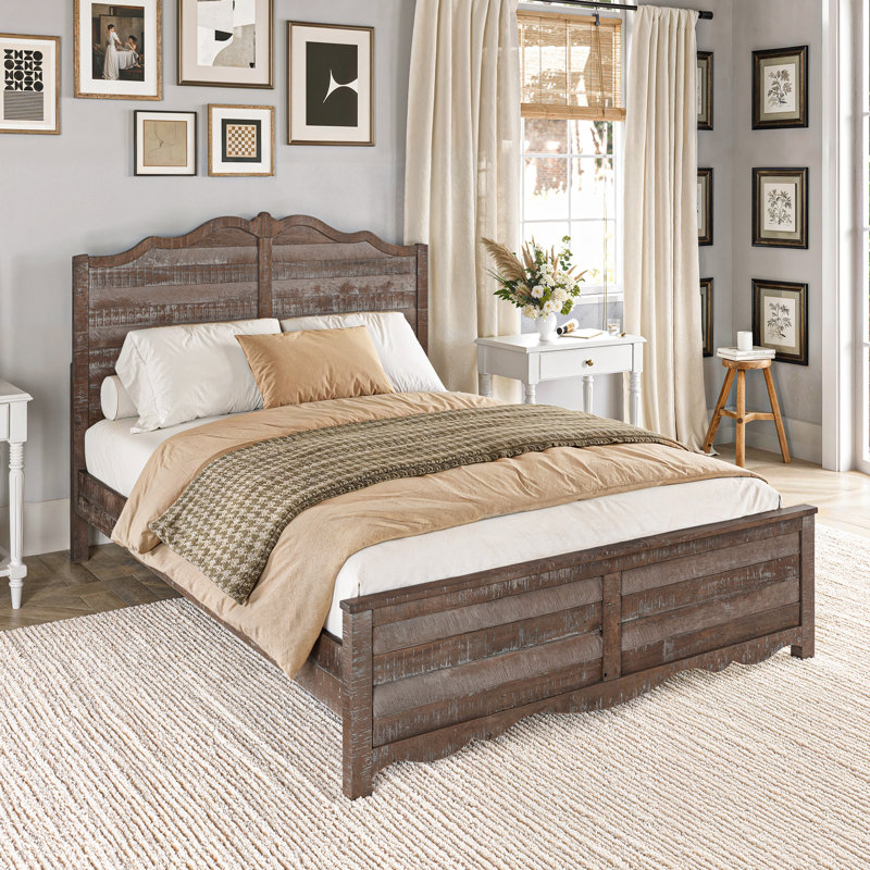 Detarius Solid Wood Camelback Platform Bed, Queen, Chalk