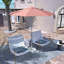 Parasol en fibre de verre 7,5 pi avec passe-partout blanc-454072697