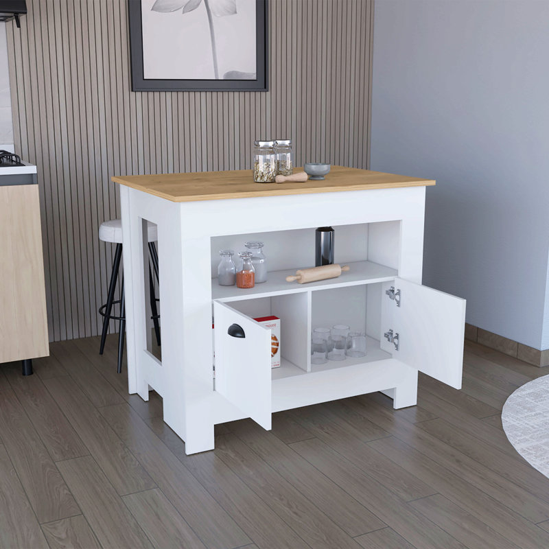 Îlot de cuisine avec armoire à deux portes et tablette