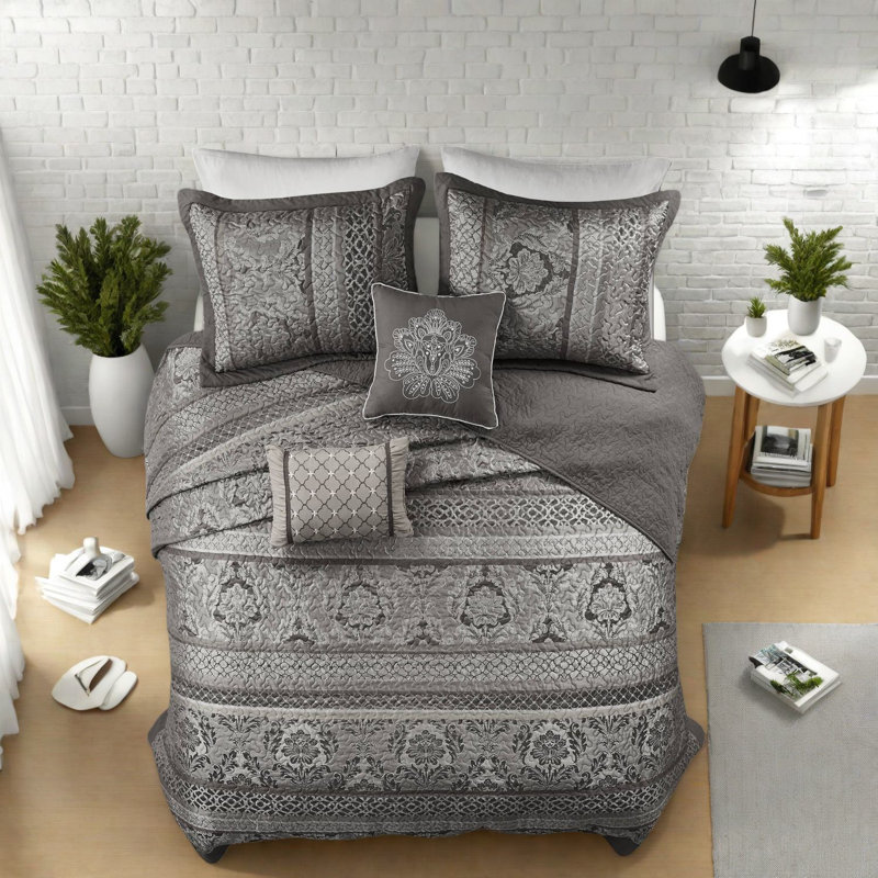 Luxurious 5-piece Reversible Bedding Sets, Durable Polyester, Elegant Design For Home Comfort