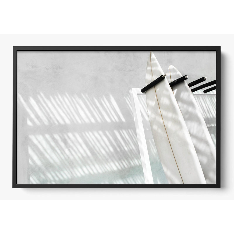 «White Shadows», Noir, H 26 po x l 38 po, Impression encadrée sans passe-partout