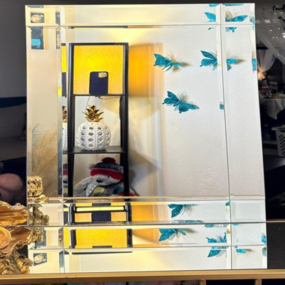 Deneta Mirror