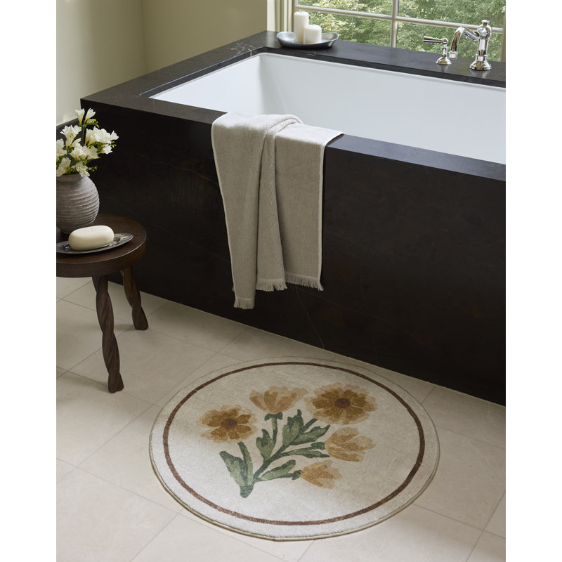 Clove Bath Mat, Ivory / Yellow