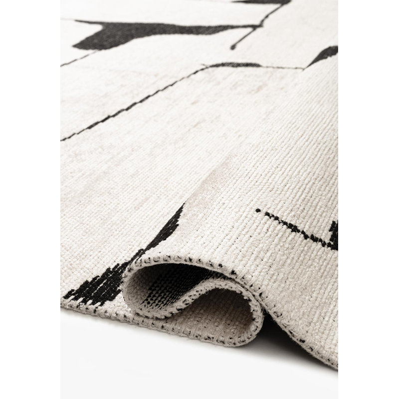 Daneisha Abstract Hand Loom Indoor / Outdoor Area Rug, Rectangle 5'3" x 7'6"