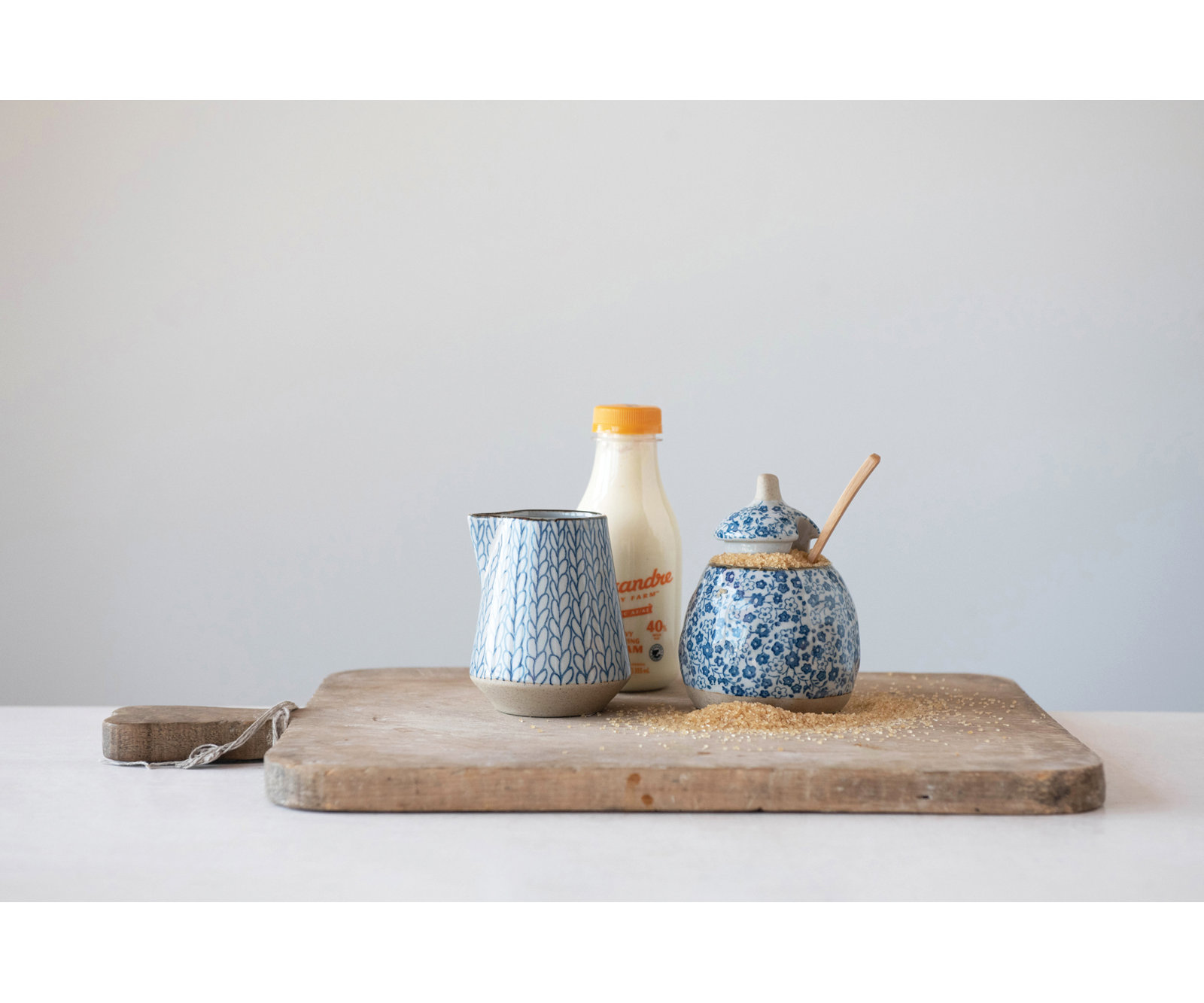 Nuvo Stoneware Sugar And Creamer Set