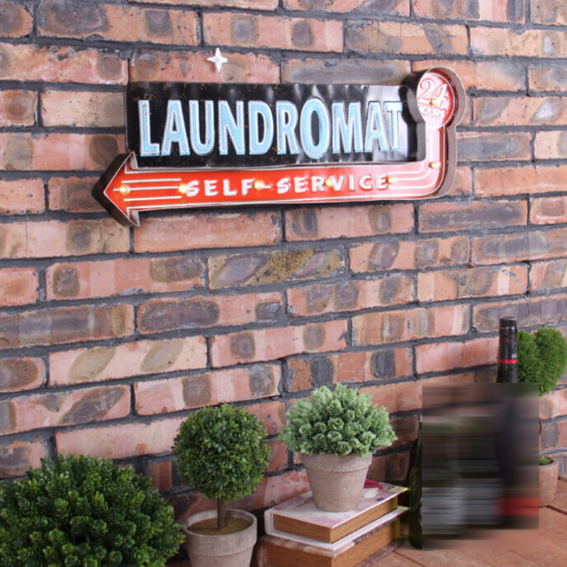 Décoration murale rétro en métal à DEL LAUNDROMAT
