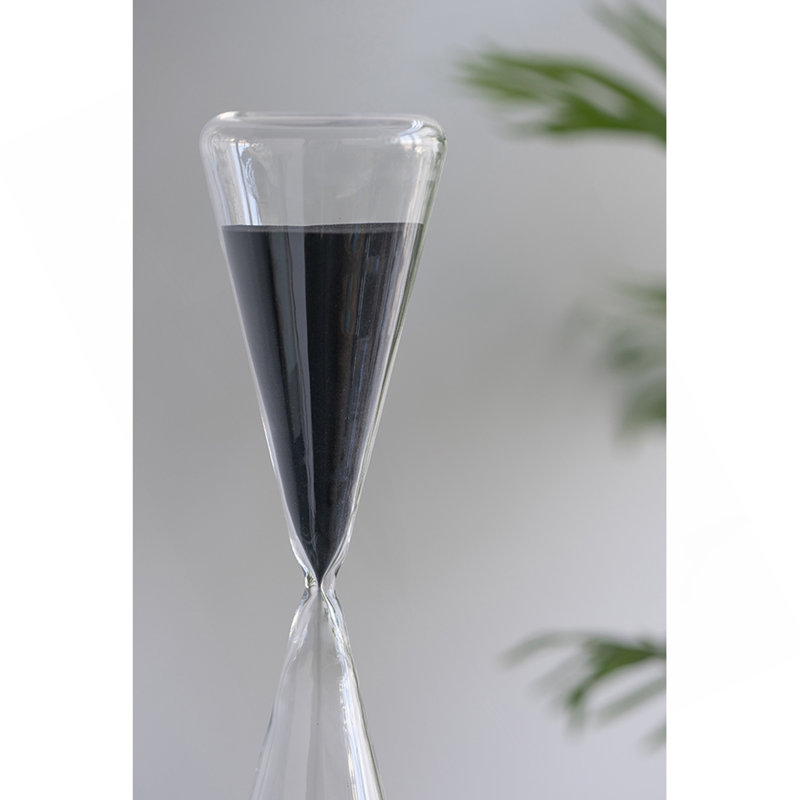 Sablier triangulaire 4,5 x 4,5 x 15,5 po, 90 minutes, sable noir