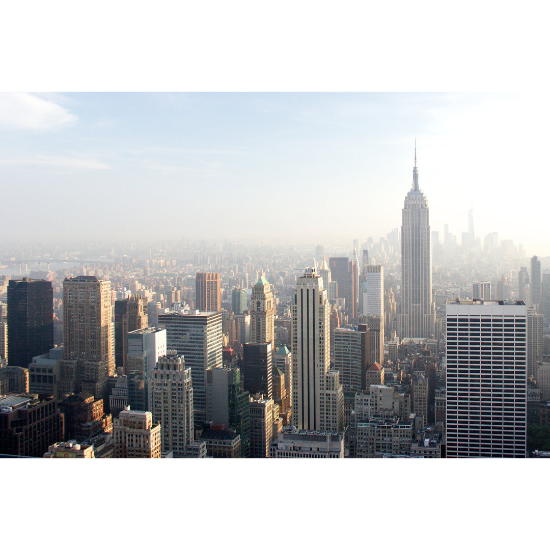 Lower Manhattan Skyline von Alexandervasin - Wrapped Canvas Photograph