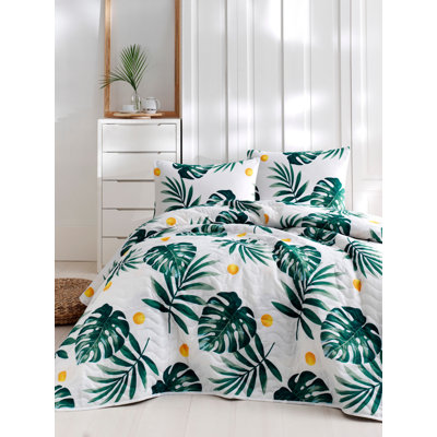 Apison Floral Bedspread with Pillowcases Included