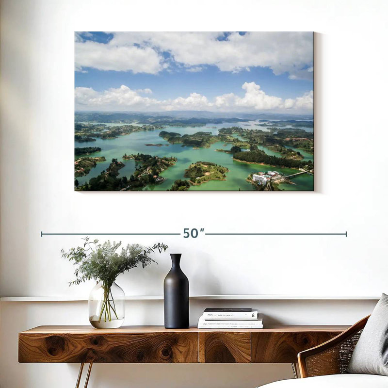 Guatape Lakes, H 26 po x l 39 po
