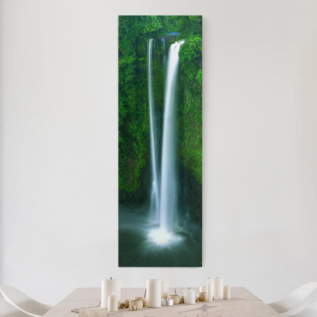 Leinwandbild Paradiesischer Wasserfall