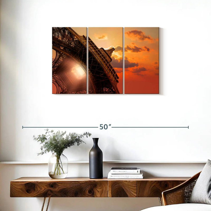 Lilie, ciel orange, tour Eiffel, H 20 po x l 33 po