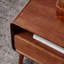 Table basse minimaliste en bois massif de couleur noyer-51979648