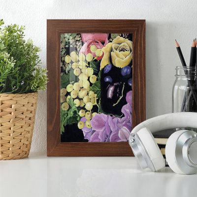 Floral on Black I, reproduction encadrée sur papier