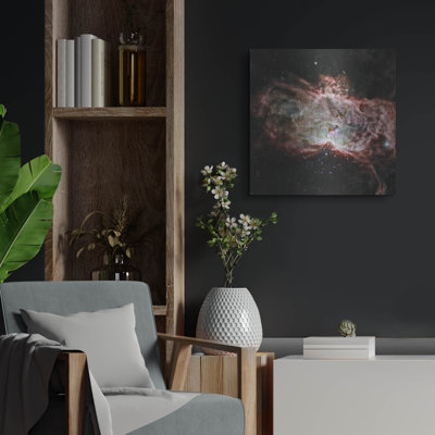 «Flamme nébuleuse», art mural en métal