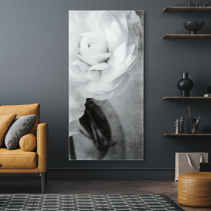 «Dark Ranunculus I B», art encadré flottant sans cadre