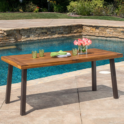 Table de salle à manger élégante au design industriel, avec plateau en bois massif et structure en métal, résistante aux intempéries, 175 cm H x 83 cm L x 75 cm H, 27 kg, plateau contemporain en bois laqué.