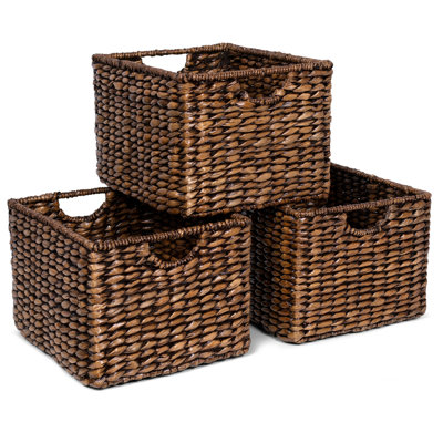 Ensemble de paniers d'osier