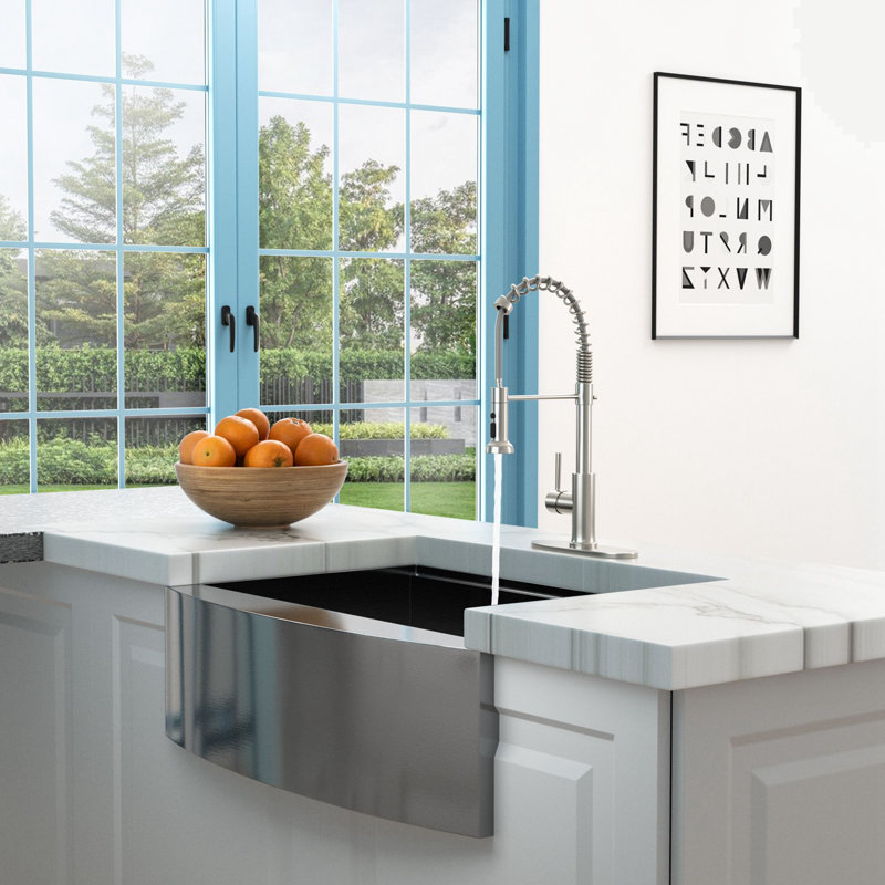Robinet de cuisine rétractable à poignée simple avec accessoires