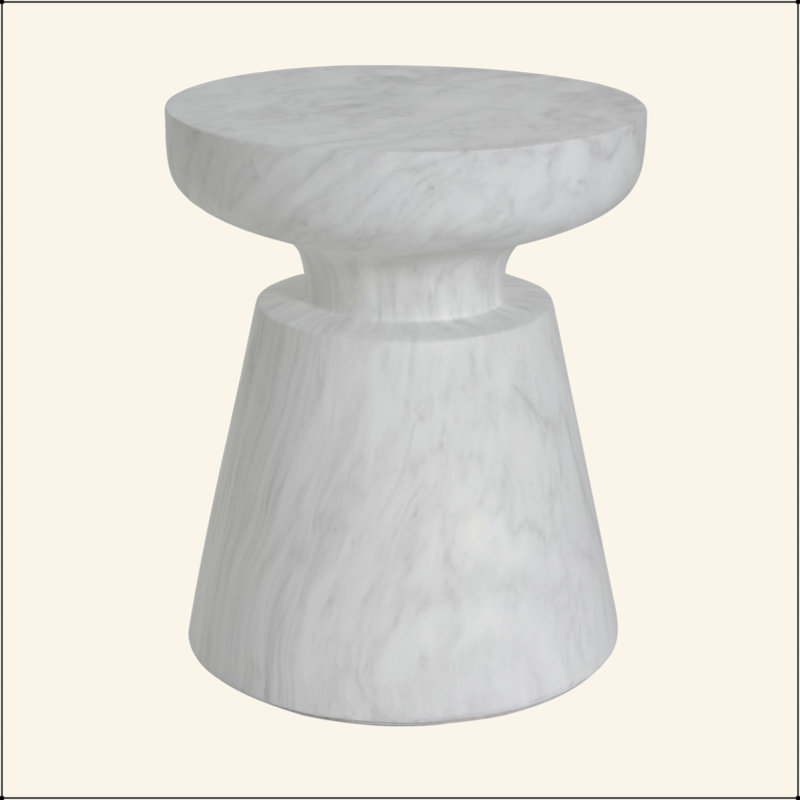 La table d'appoint d'extérieur, légère et durable pour une utilisation intérieure et extérieure, rehausse tout décor avec élégance