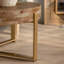 Table basse ronde rétro avec plateau en bois de sapin et pieds croisés-976338754-976338757
