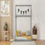 Lit simple en bois, gris