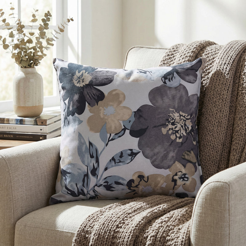  Flower Velvet Throw Pillow, Blue