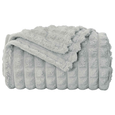 5.2-31 Throw Blanket